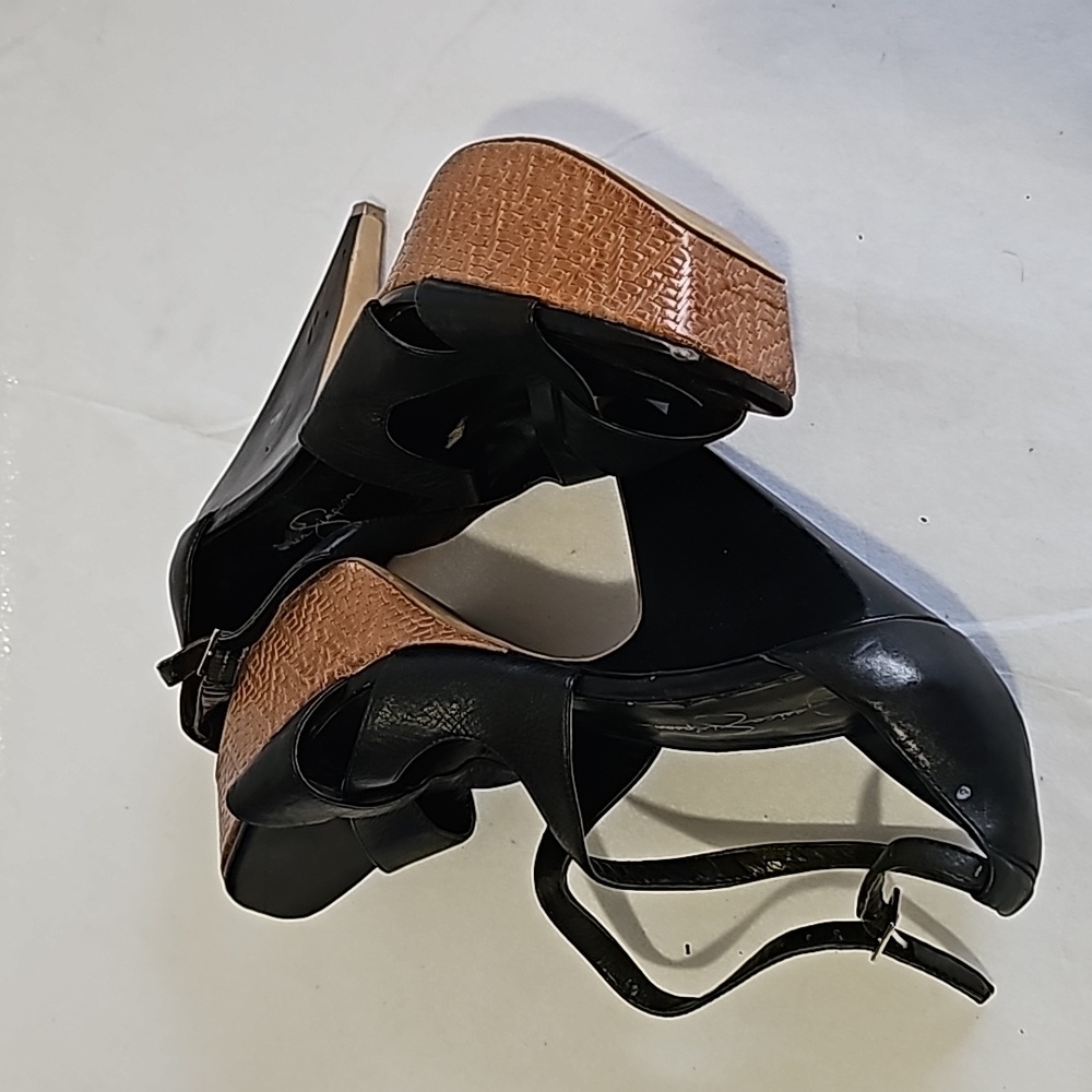Jessica Simpson Platform Sandals - Picture 8 of 10